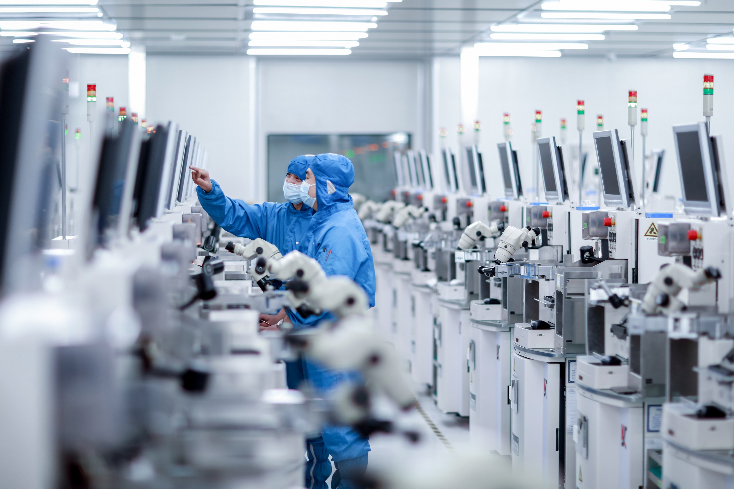 黄帝故里焕新 光电科技领域技术开发——见郑十年新郑市奋力建设现代化全国一流中等城市